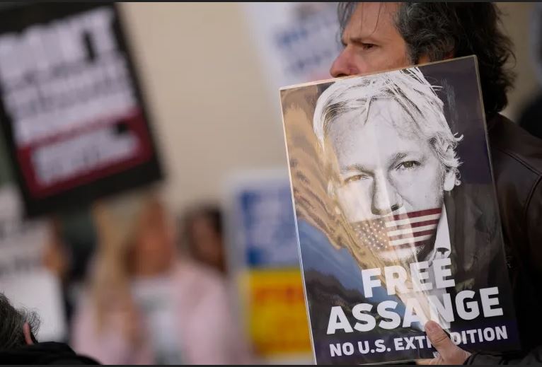 Lees meer over het artikel Vrijheid voor Julian Assange! Topmedia eisen dat VS vervolging van Julian Assange beëindigt.